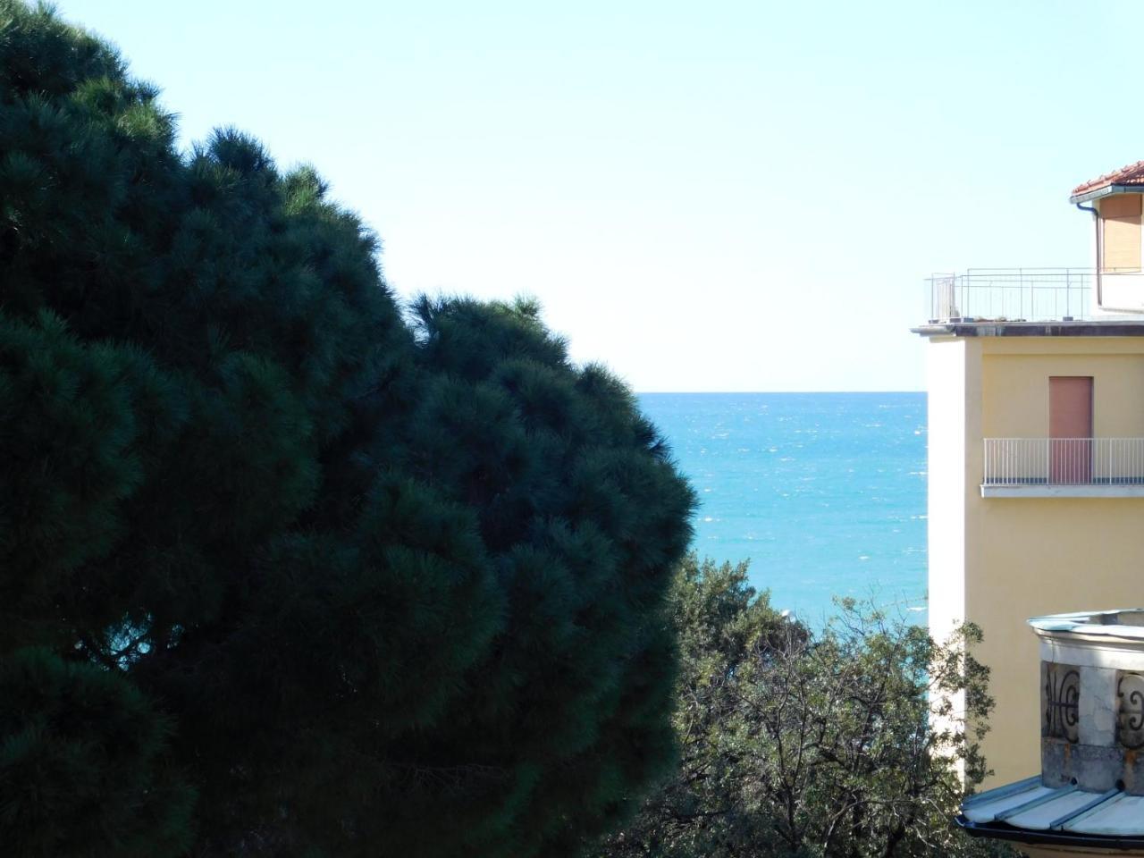 Attico Spazioso E Con Vista, Levanto Exteriör bild